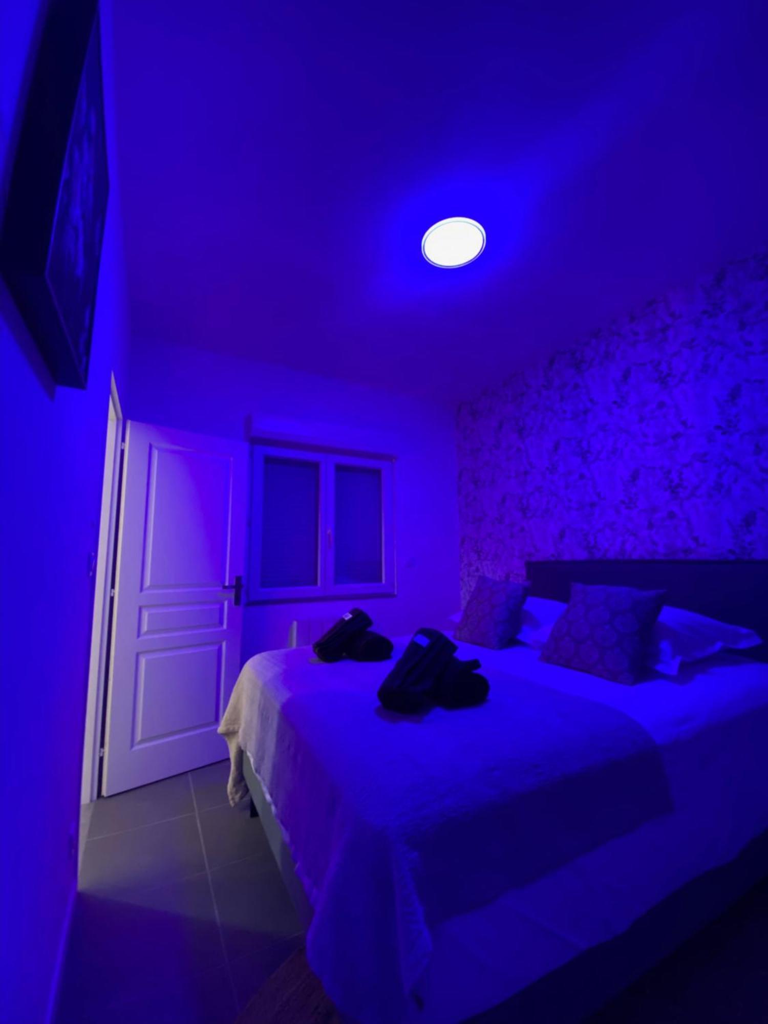 Apartment Logis Dans Ancien Relais De Poste Saint Julien Les Rosiers